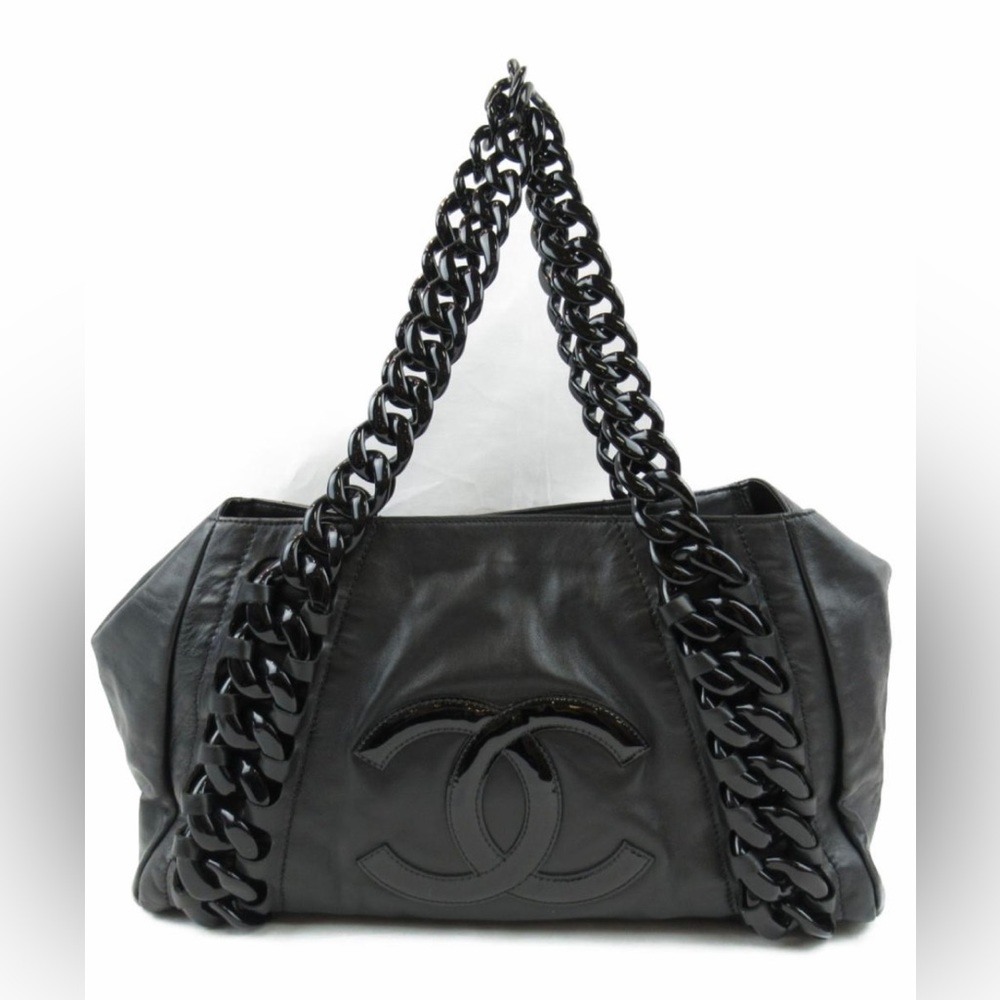 Chanel lamb skin purse